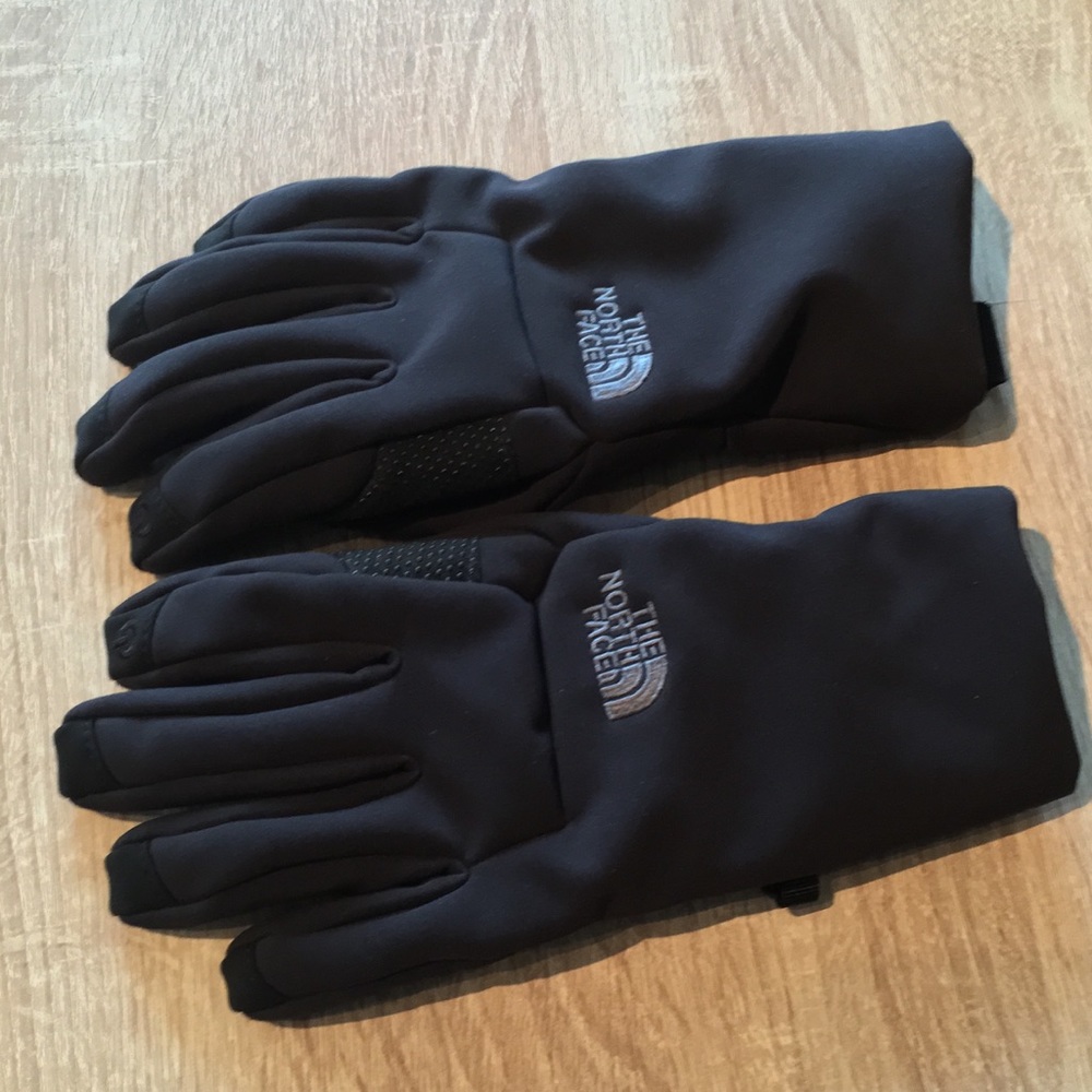 The North Face Apex + Etip Gloves